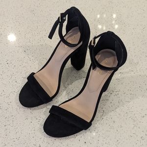 Like new Aldo open toe heel